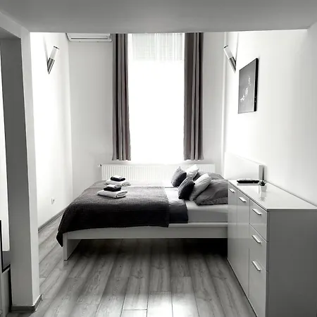 Belvarosi Apartman Miskolc Exterior photo